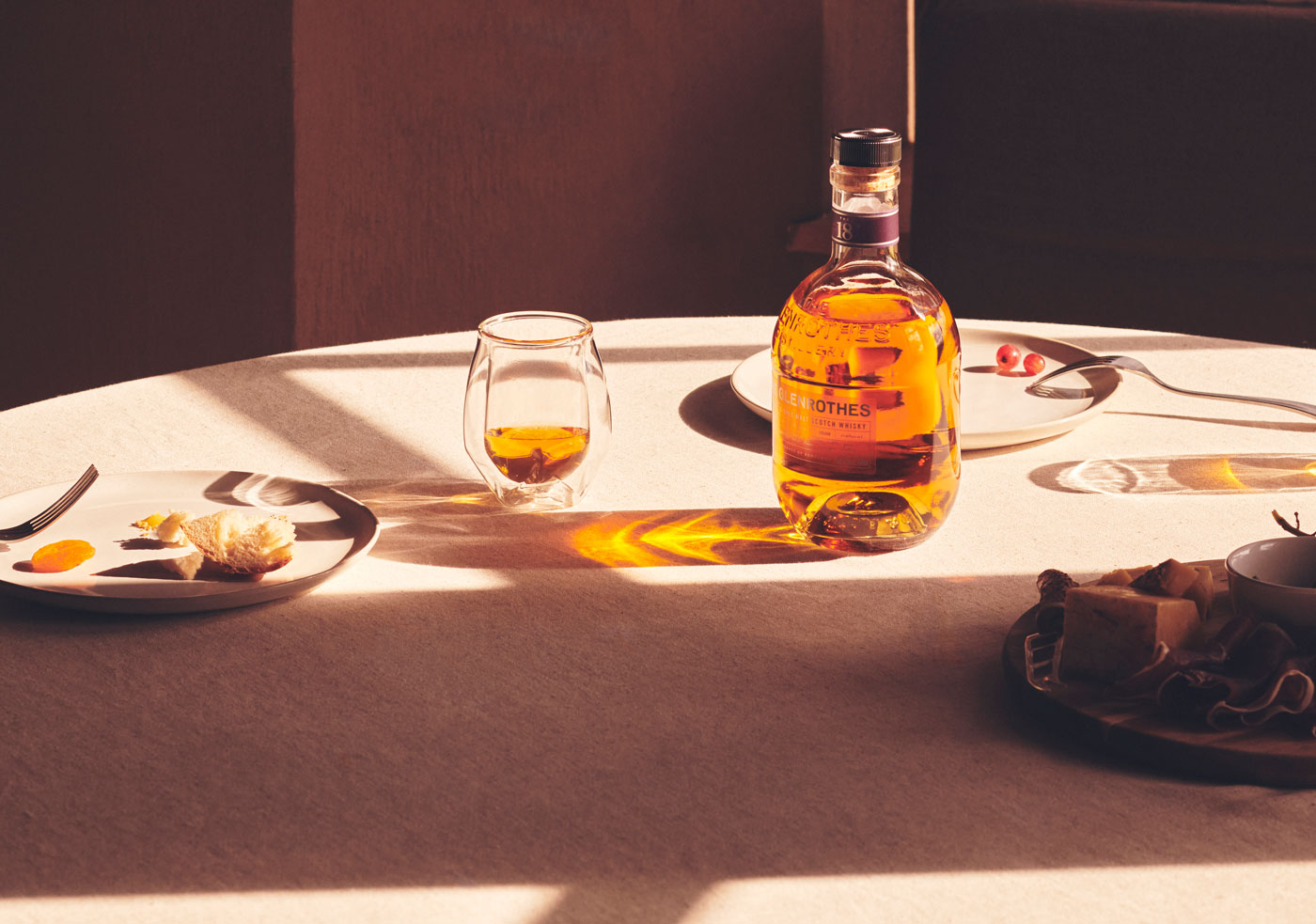 The Glenrothes Whisky – The 18-year image library art direction