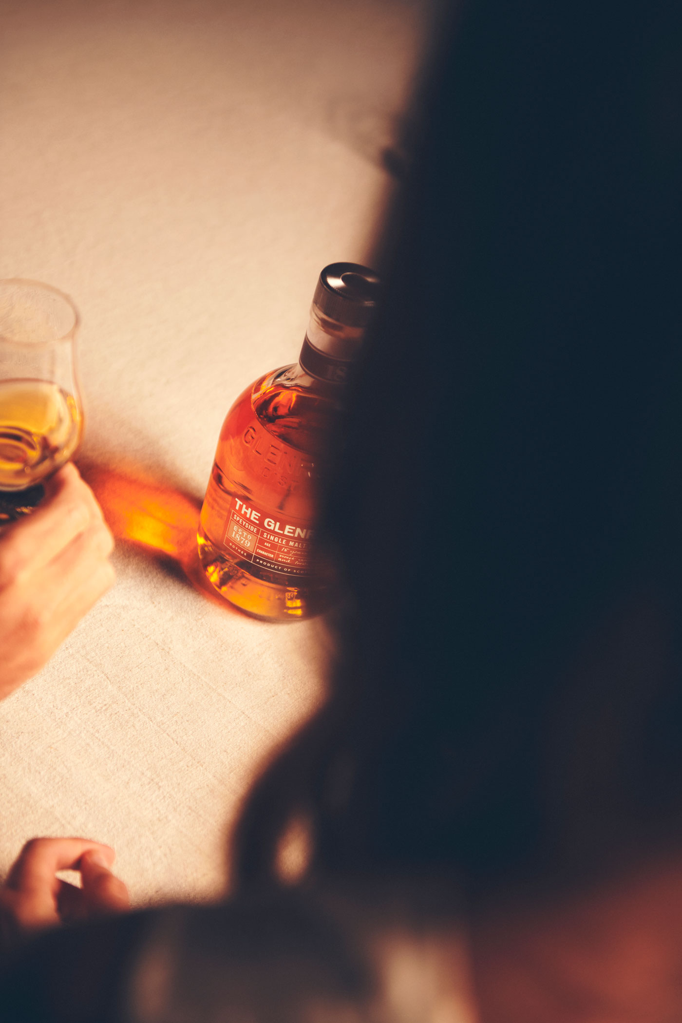 The Glenrothes Whisky – The 18-year image library art direction