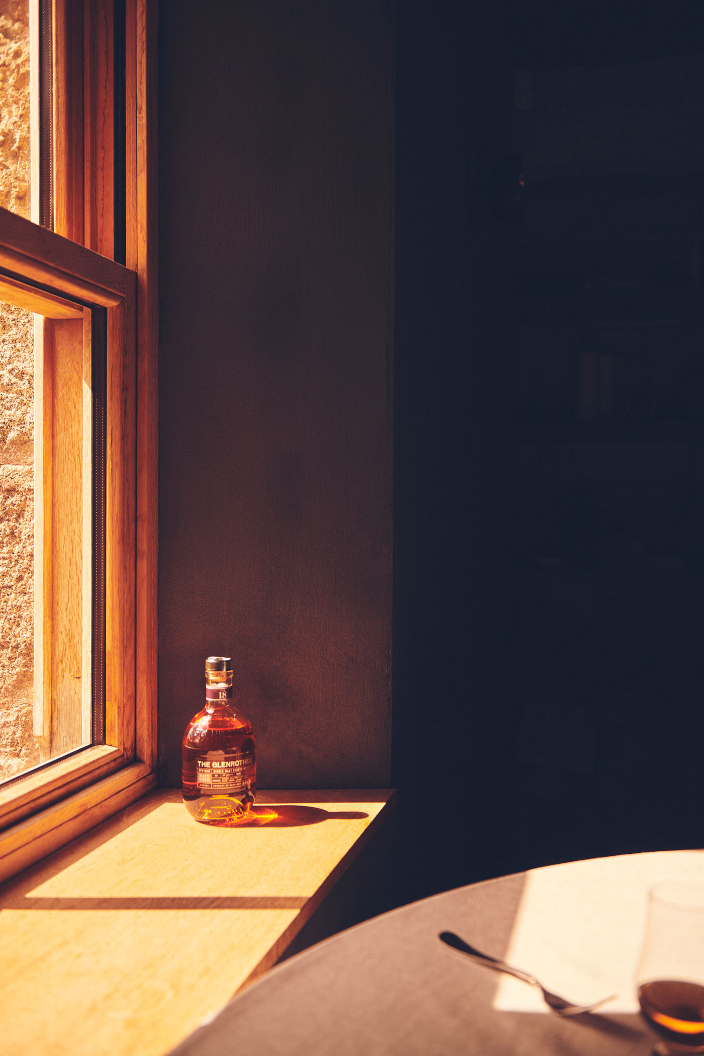 The Glenrothes Whisky – The 18-year image library art direction