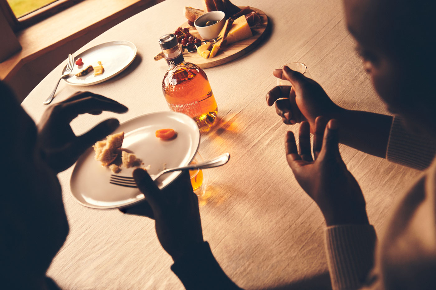 The Glenrothes Whisky – The 18-year image library art direction