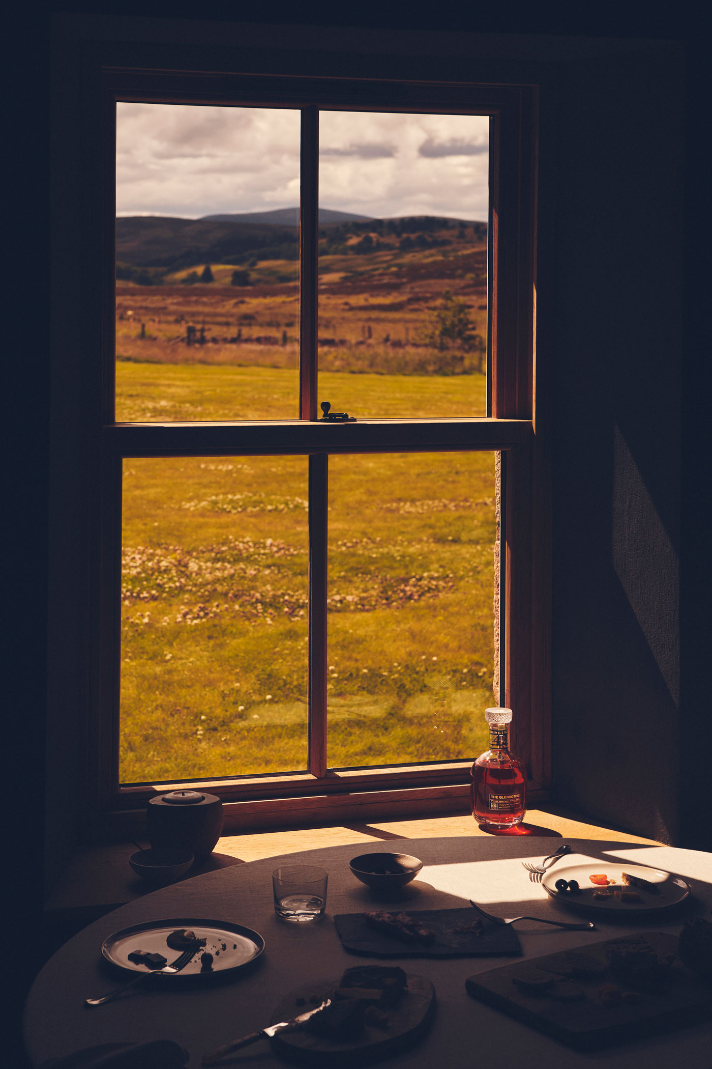 The Glenrothes Whisky – The 18-year image library art direction