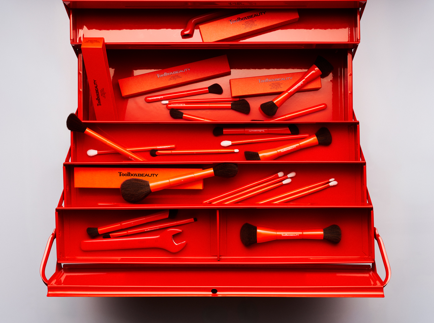 ToolboxBeauty – Packaging/product design & art direction