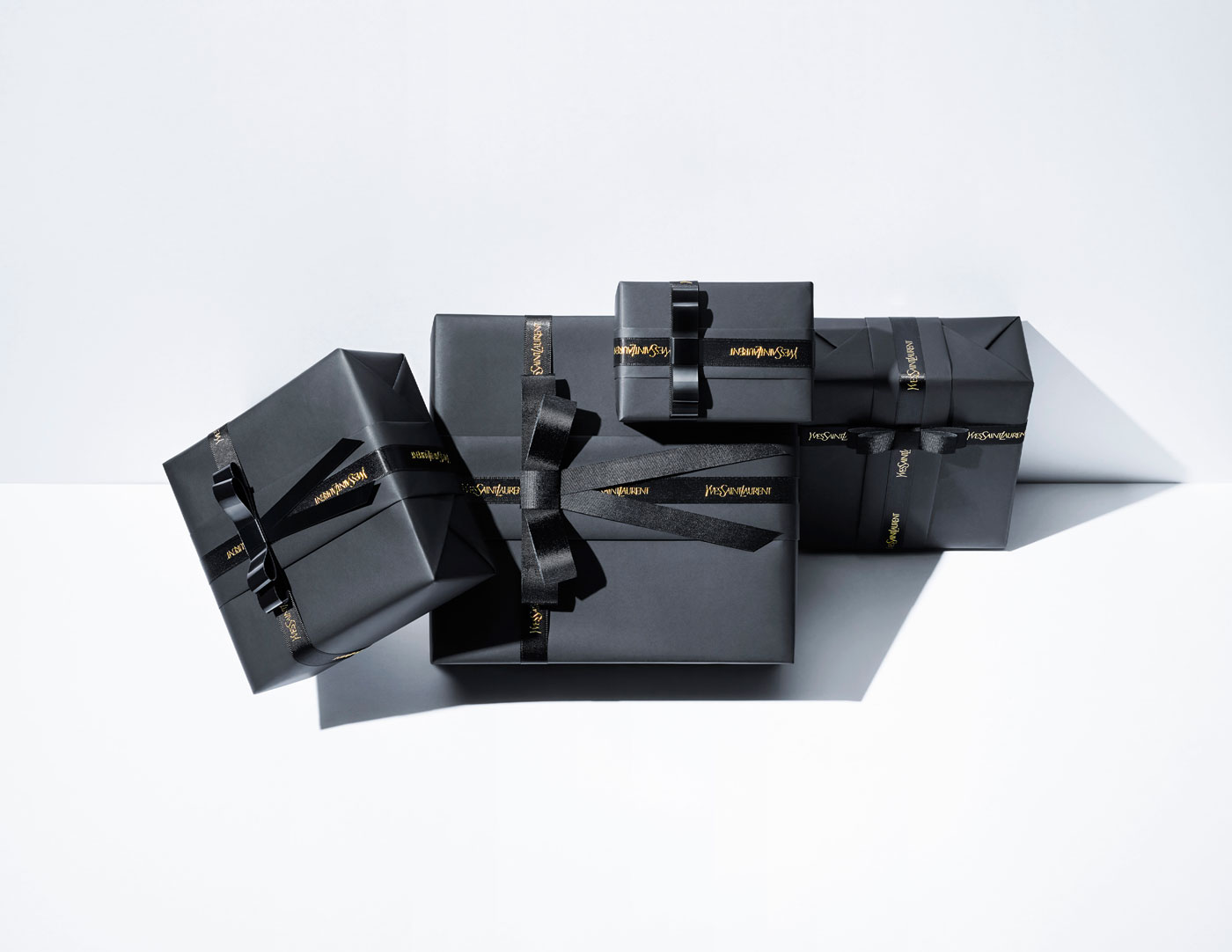 Yves Saint Laurent / YSL Parfums – Gift dressing 2017